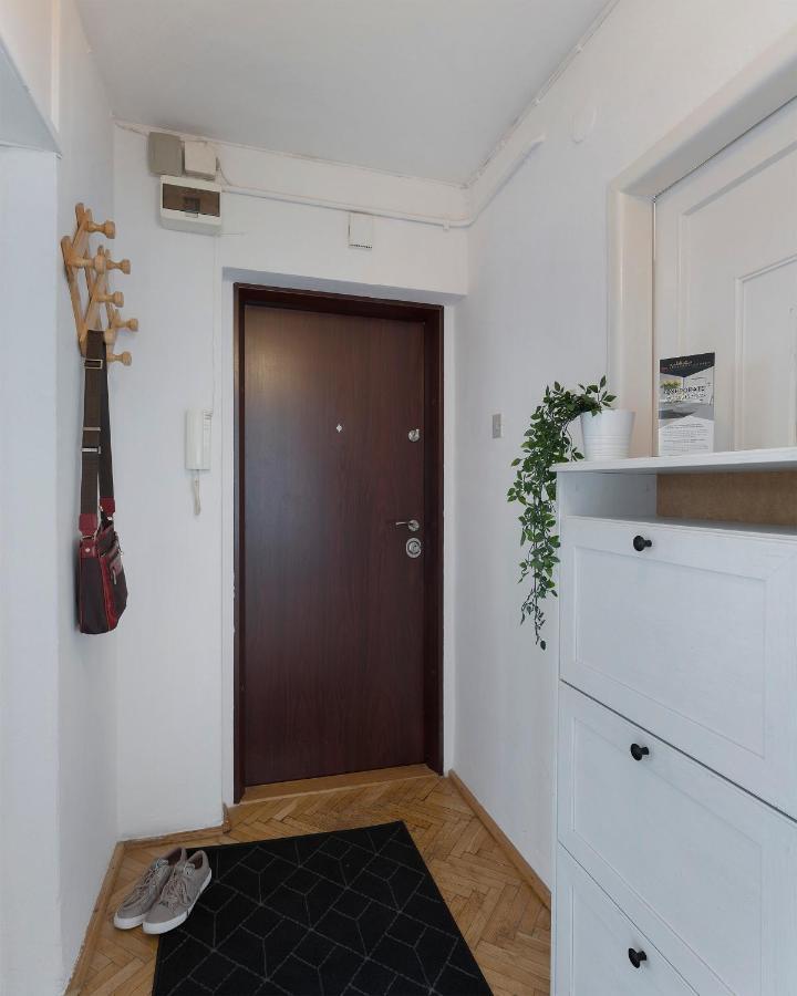 P&O Service Apartments Belwederska Warschau Buitenkant foto