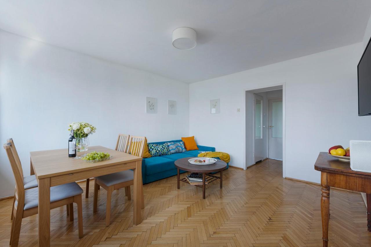 P&O Service Apartments Belwederska Warschau Buitenkant foto